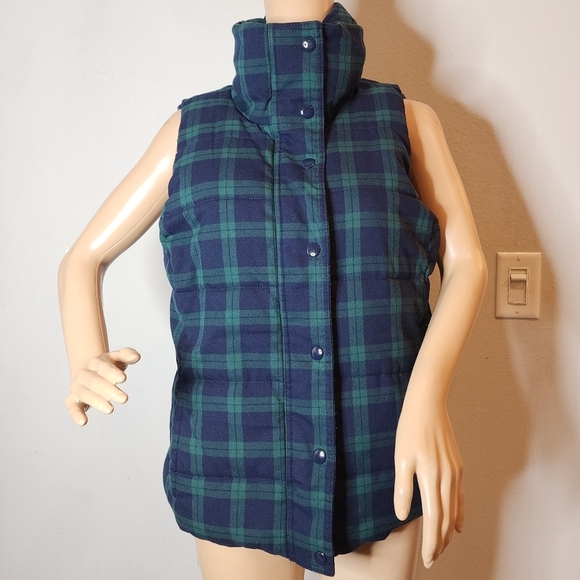 Old Navy Tartan Plaid Flannel/fleece puffy vest. Women's size medium - Picture 1 of 16